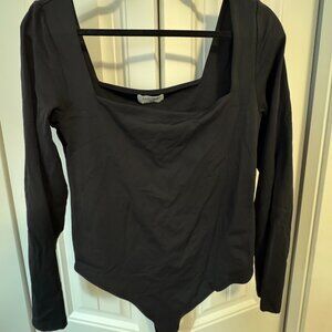 Babaton Original Contour Squareneck Bodysuit